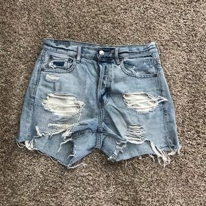 American eagle 90s boyfriend shorts-NWOT